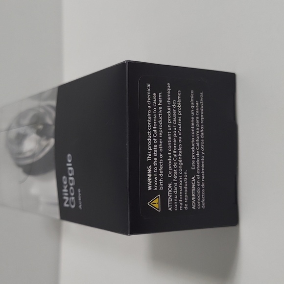 2 For $22 Nike Black Swim Goggles - Picture 5 of 5